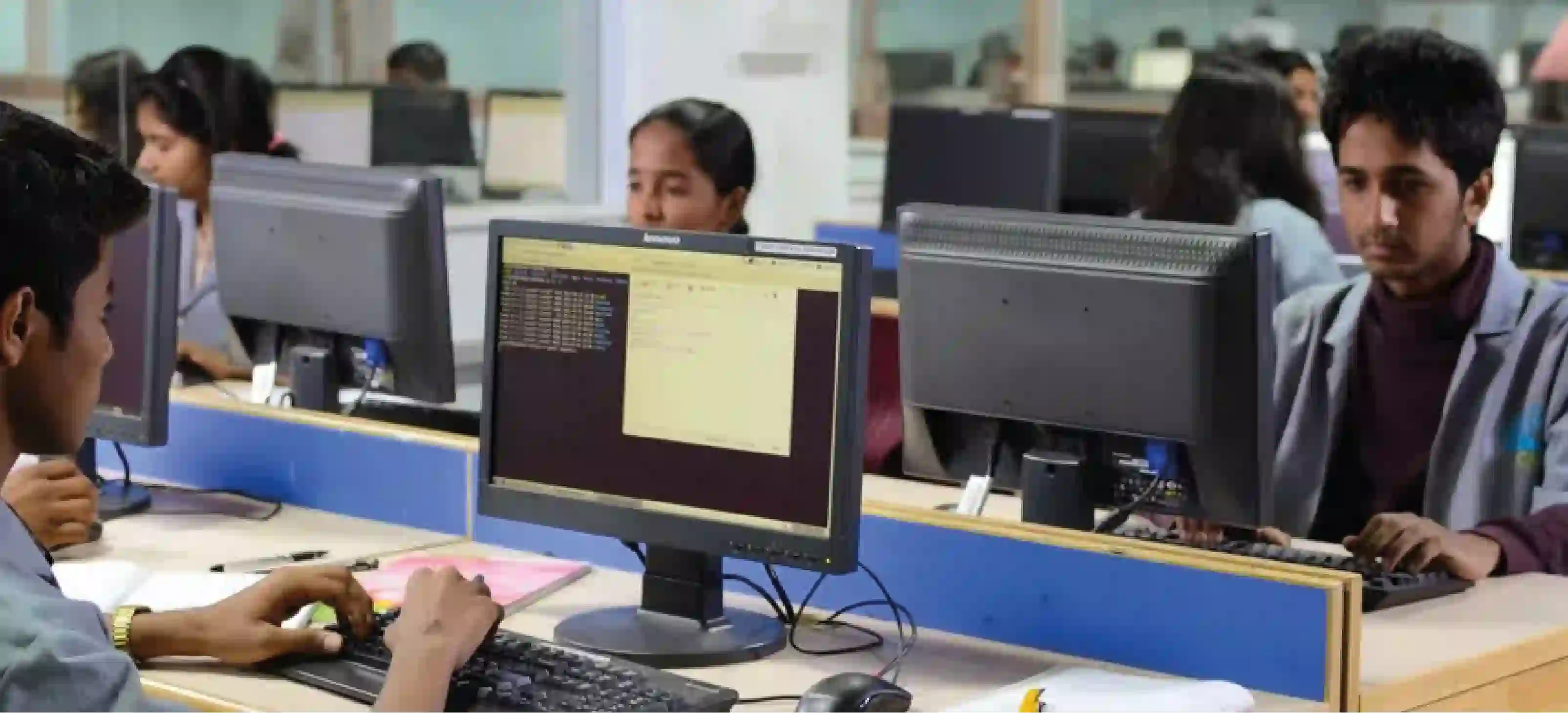 POST GRADUATE DIPLOMA IN COMPUTER APPLICATIONS (Online)